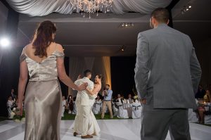 View More: http://maikdobiey.pass.us/wedding-leigh-luis
